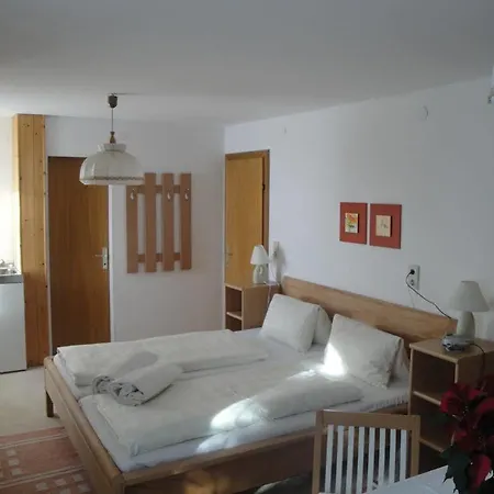Schwaiger 3*